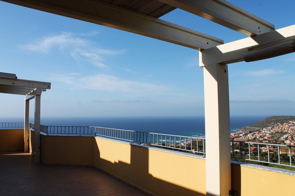 B&B L'Alba Nel Golfo Кастелсардо Екстериор снимка